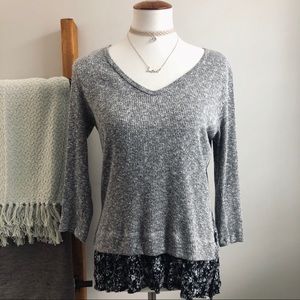 EN CRÈME Craven Floral Hem Knit Top